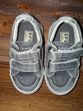Sperry Top-Sider Halyard Kids Gray Velcro Sneakers Size 5